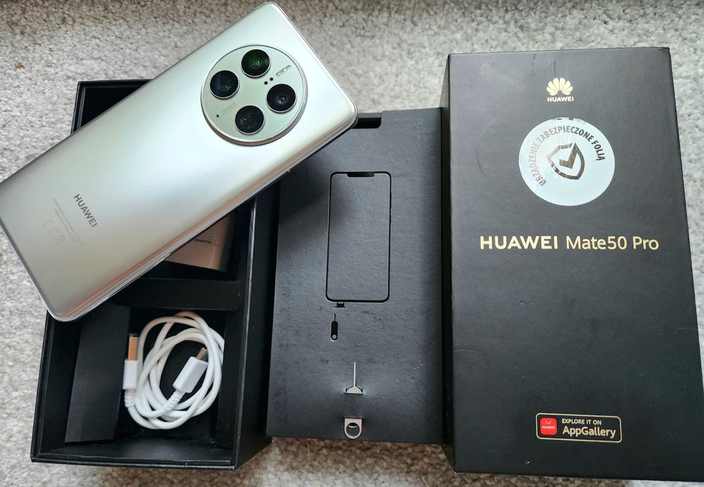 Huawei Mate 50 Pro 8/256G plus dodatkowe etui