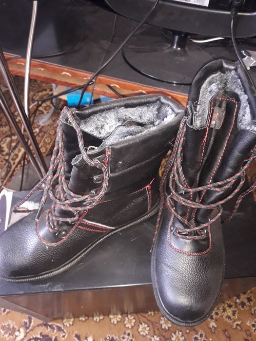 Берцы 43р.новые.