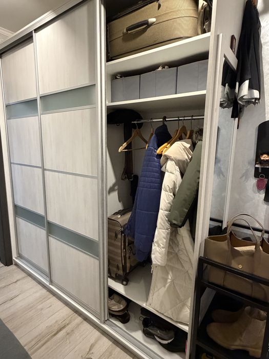 Шафа купе для коридору