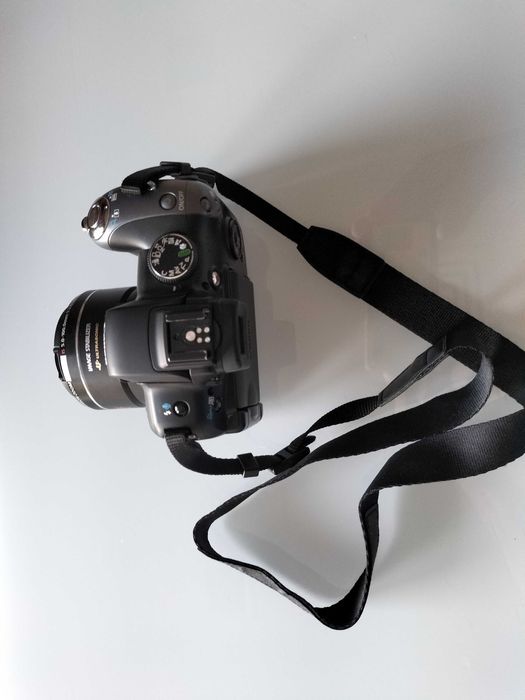 Maquina fotografica Canon powershot sx10 is pouco usada