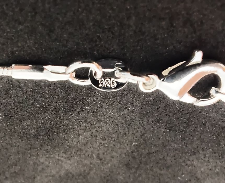 Fio em Prata 925 com Esmeralda certificada