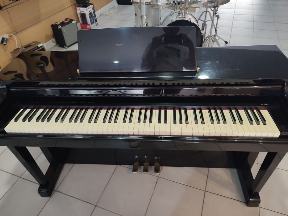Piano Roland HP 5700