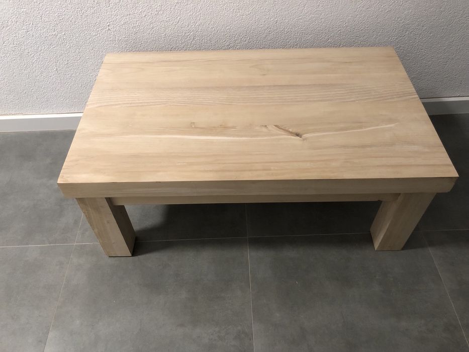 Stolik kawowy - jesion