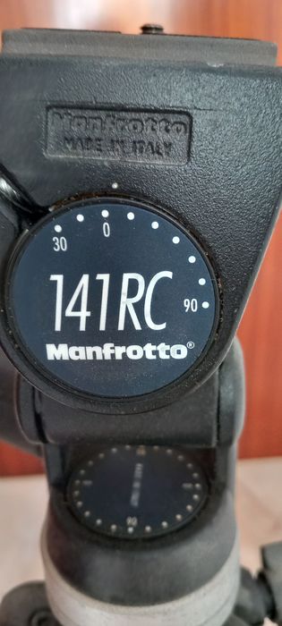 Tripé Manfrotto 141RC