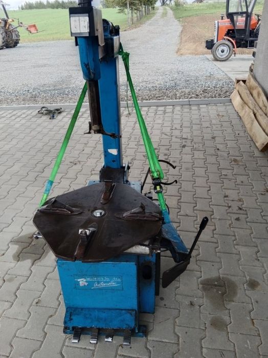 Montażownica automatyczna do opon