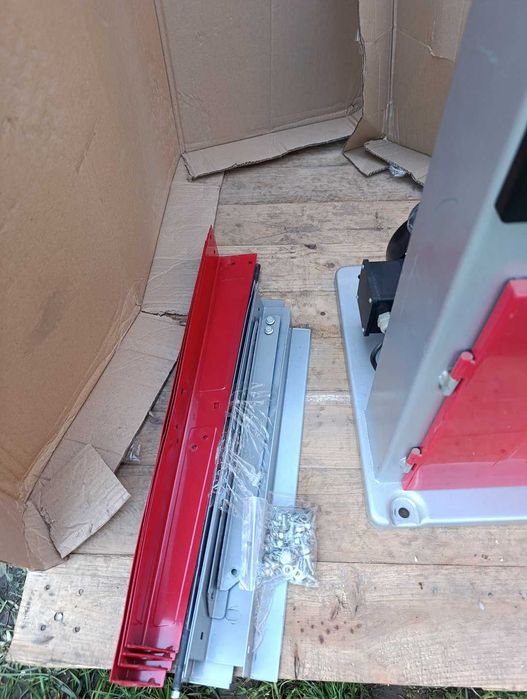 Piła taśmowa duża ze stołem Einhell TC-SB 305 U 750W cięcie 170mm