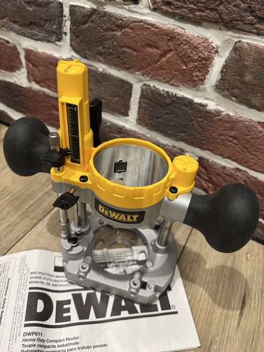 DeWalt DNP612 погружная база для фрезера DeWalt  DCW600 DCW604