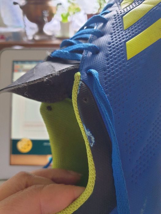 Футзалки - сороконожки Adidas 40 размер. Для футзала