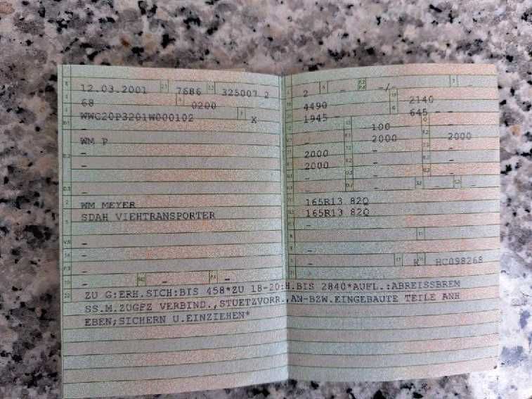Przyczepka Variant do przewozu koni, innych zwierząt