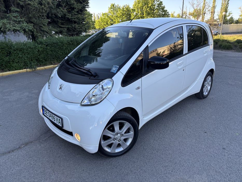 Peugeot ion 2012