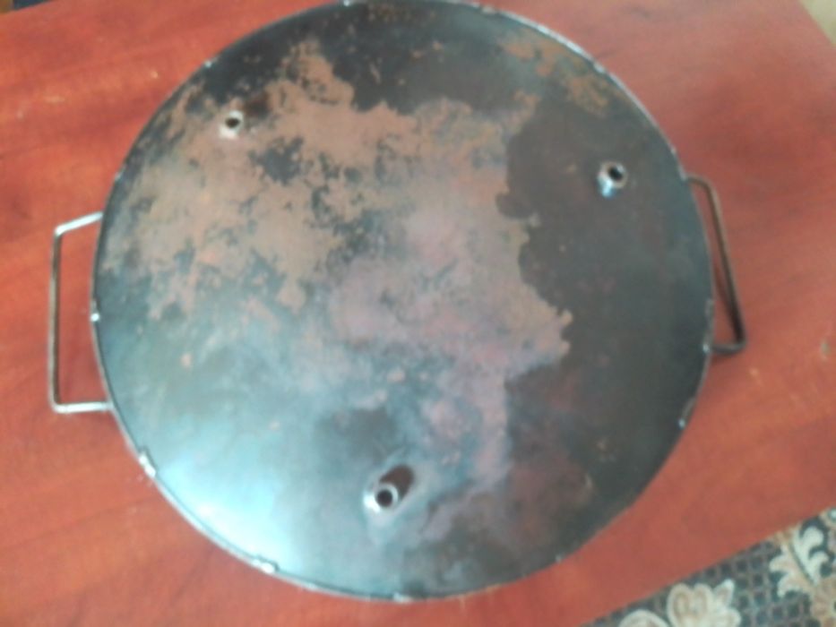 Продам сковороду с крышкой для домашнего мангала барбекю