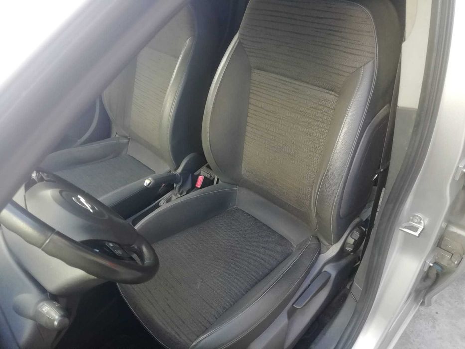Carro económico e fiável