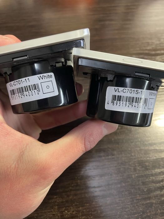 Сенсорні вимикачі Livolo