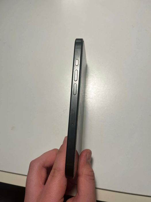 iPhone 15 pro 100% kondycji