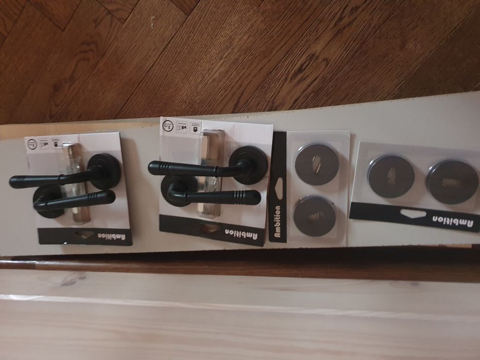 Klamki rustykalne czarne z rozetą