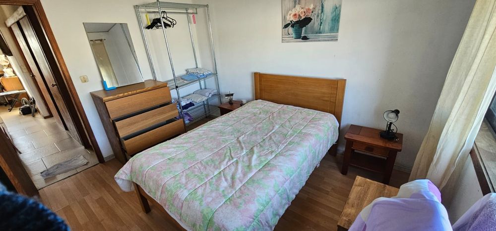 Quarto mobiliado para casal