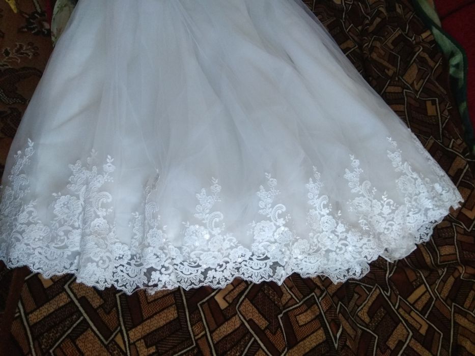 Свадебное платье