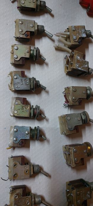 Микропереключатели мт-1,кнопки км-1 и другие переключатели(б.у.)