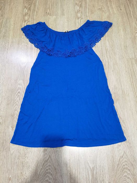 Piękna chabrowa sukienka r. 38