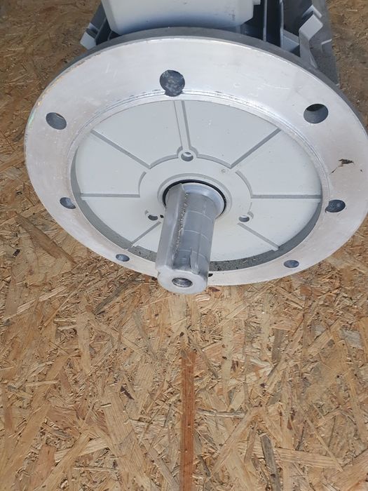 Sprzedam silnik 10kw używany