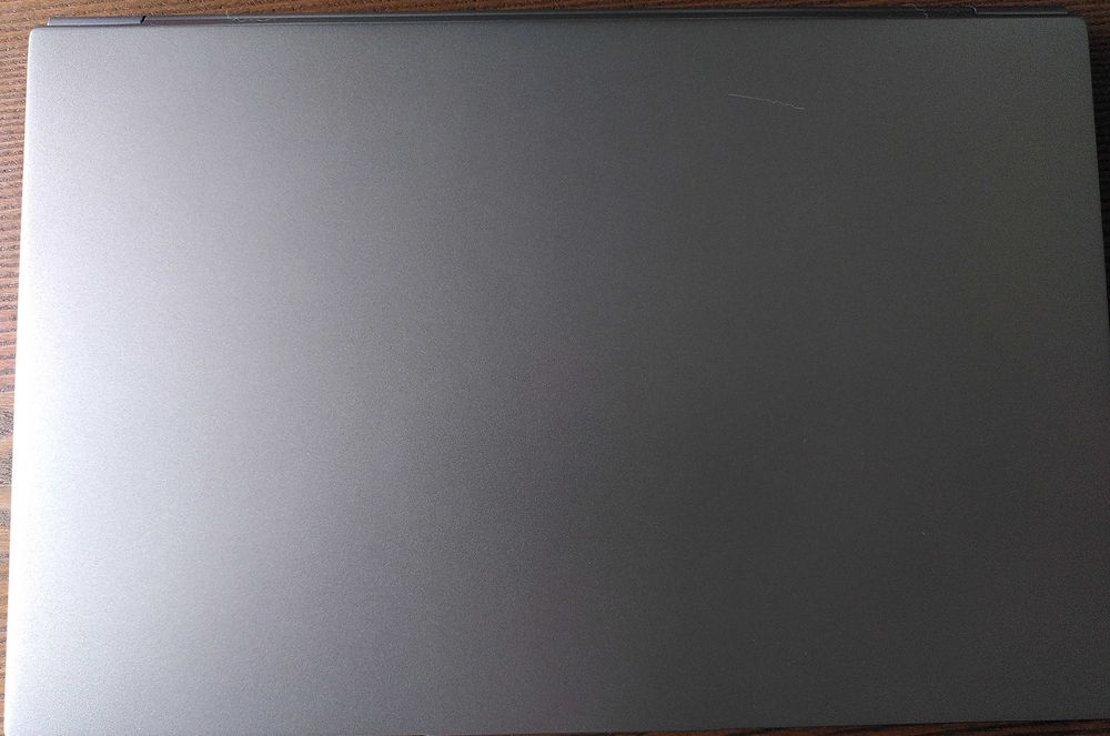 Portátil Clevo L141CU 14'' - 1 TB, 24GB RAM