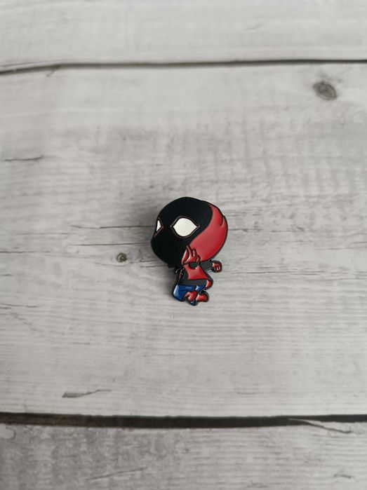 Przypinka broszka pins spiderman