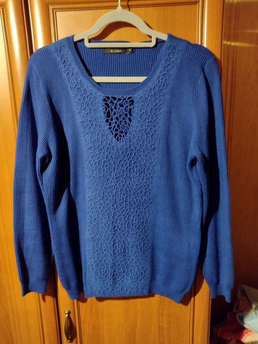 Nowy elegancki wełniany sweter