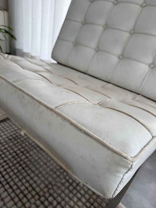 Cadeira estilo Barcelona Chair