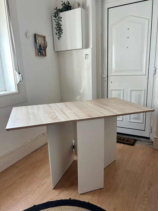 Mesa dobrável como nova