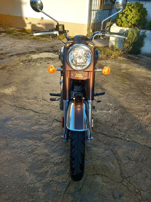Royal Enfield 2023 – 1.200 km – Excelente  2 bancos de oferta
