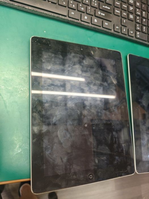 Продам два ipad 2 wifi+lte