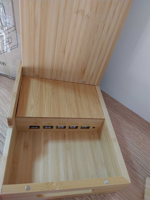 Stacja ładująca USB z bambusa stacja dokująca S199