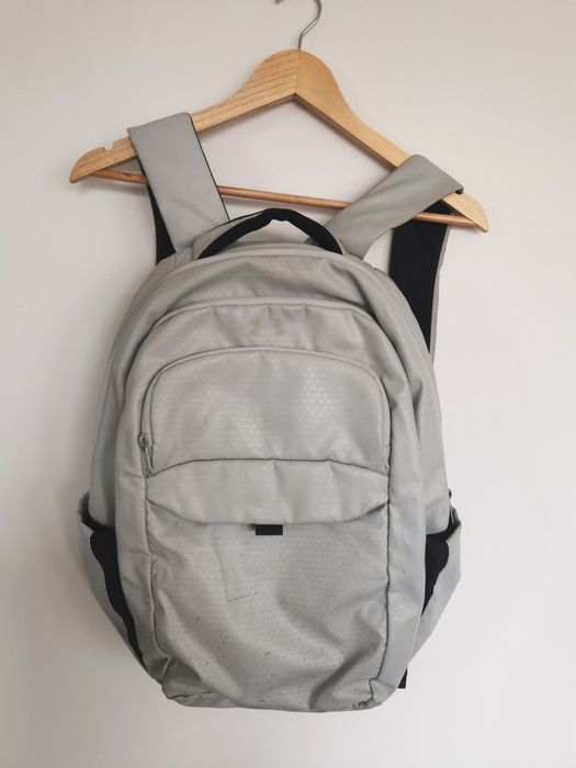 szary plecak under armour używany stan zadowalający