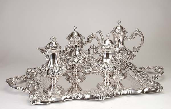 Estojo com colheirinhas em prata