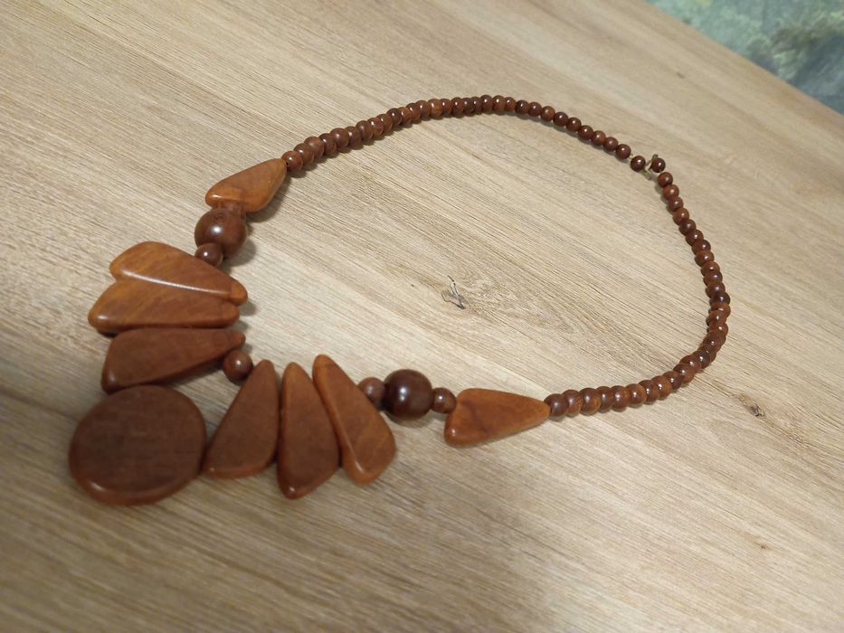 Drewniane korale naszyjnik