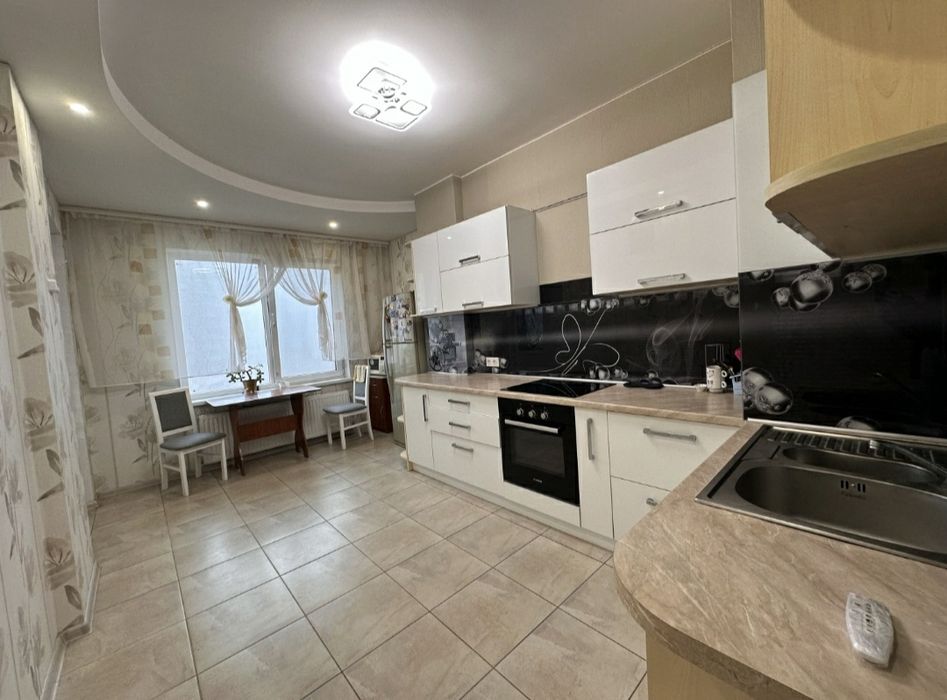 2 комнатная ЖК Радужный 64 метра+ кладовка