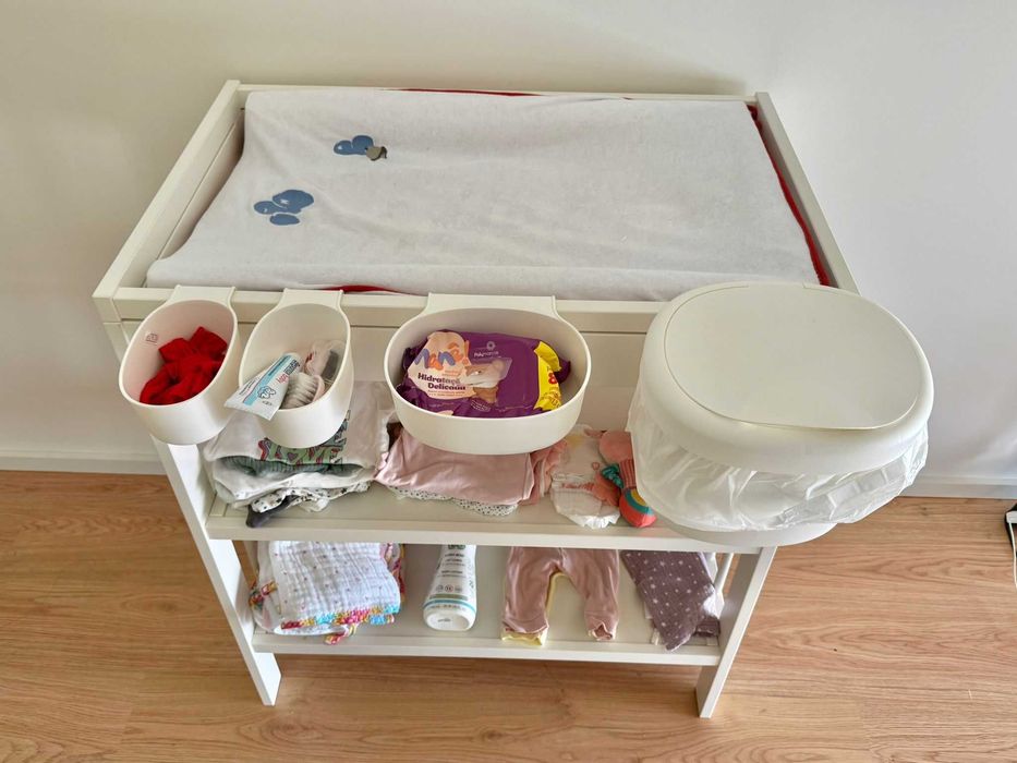 Trocador IKEA + Extras