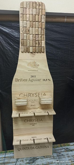 Garrafeira/Suporte de copos