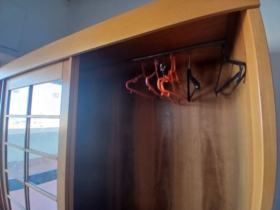 Roupeiro Madeira Maciça