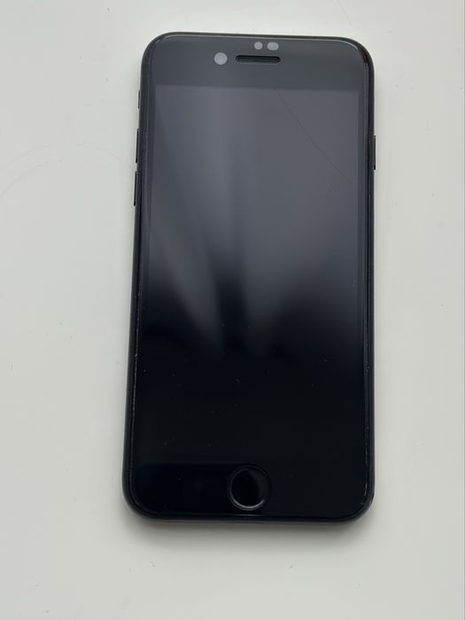 Телефон Iphone 7