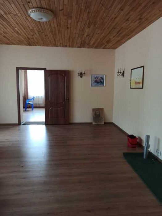 Будинок 350 кв.м. з ремонтом в с. Фонтанка. 10 соток. 95 000$