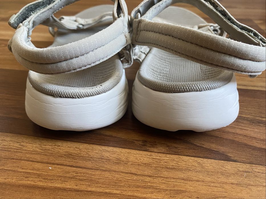 Босоніжки Skechers р.40