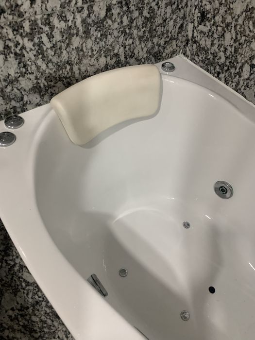 Banheira de hiromassagem a funcionar