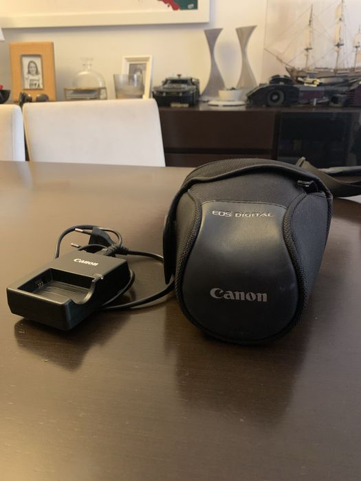 Canon EOS 500D como nova, com oferta do tripé