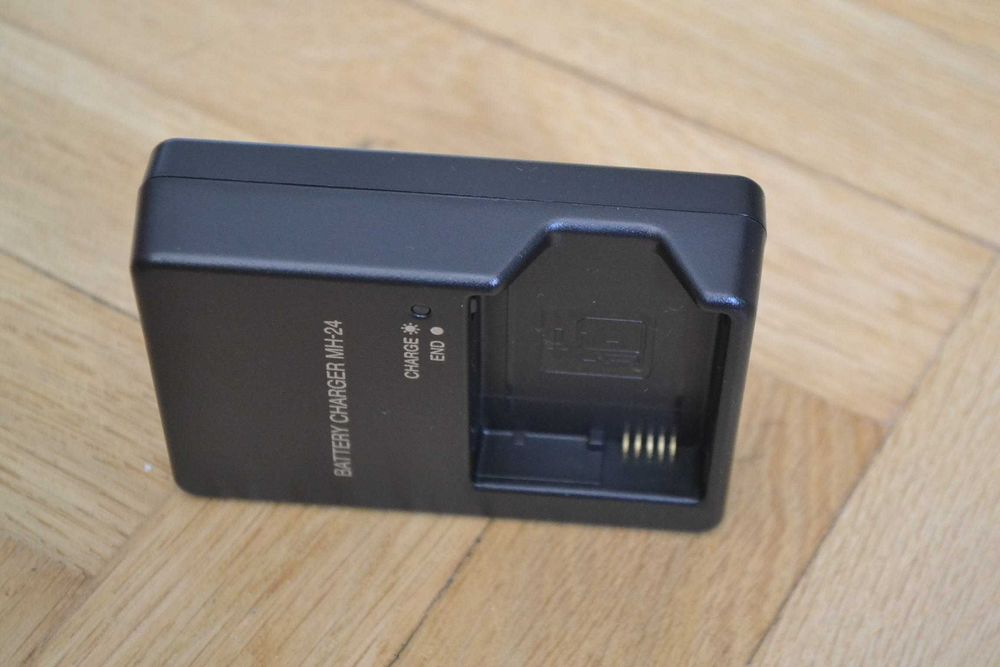 Ładowarka MH-24 do Nikon D3100 D5100 D5200 D3200 ładuje EN-EL14 ENEL14