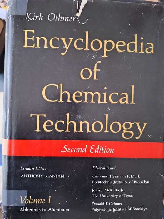 Livros antigos de capa dura sobre microbiologia