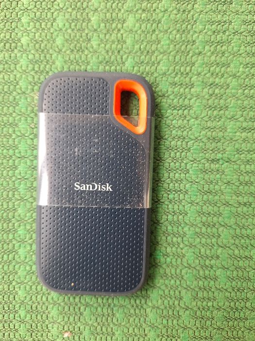 Переносной жесткий диск[накопитель памяти ]500гб