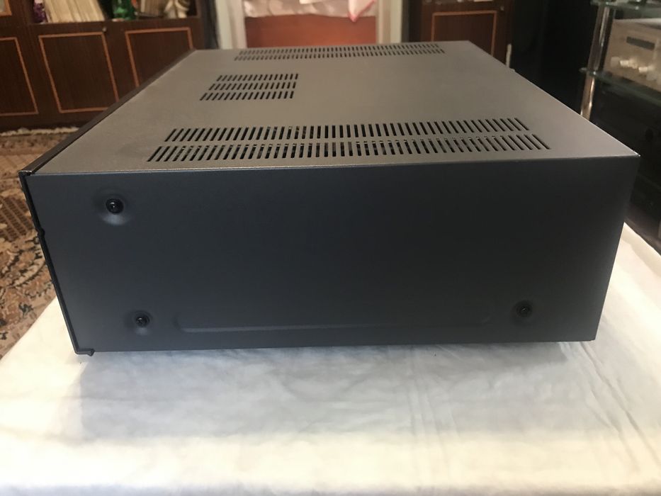 Посилювач NAD 370
