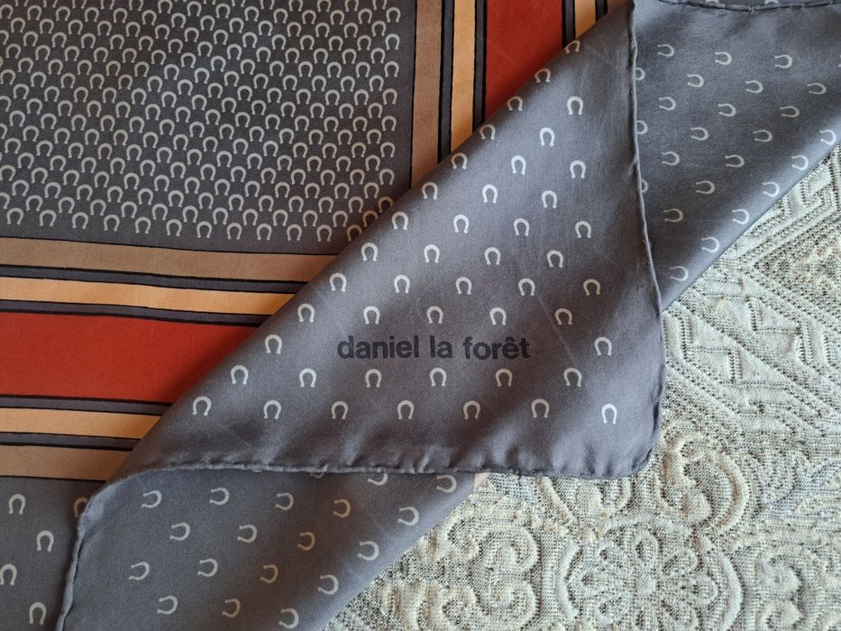 Daniel la Foret 100 % silk.  France Винтажний платок.