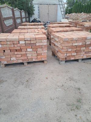 Stara cegla pruska rozbiurkowa z rozbiurki z domu mieszkalnego z 1880r